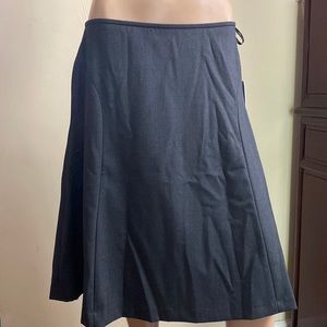 Calvin Klein Skirt (LR1)